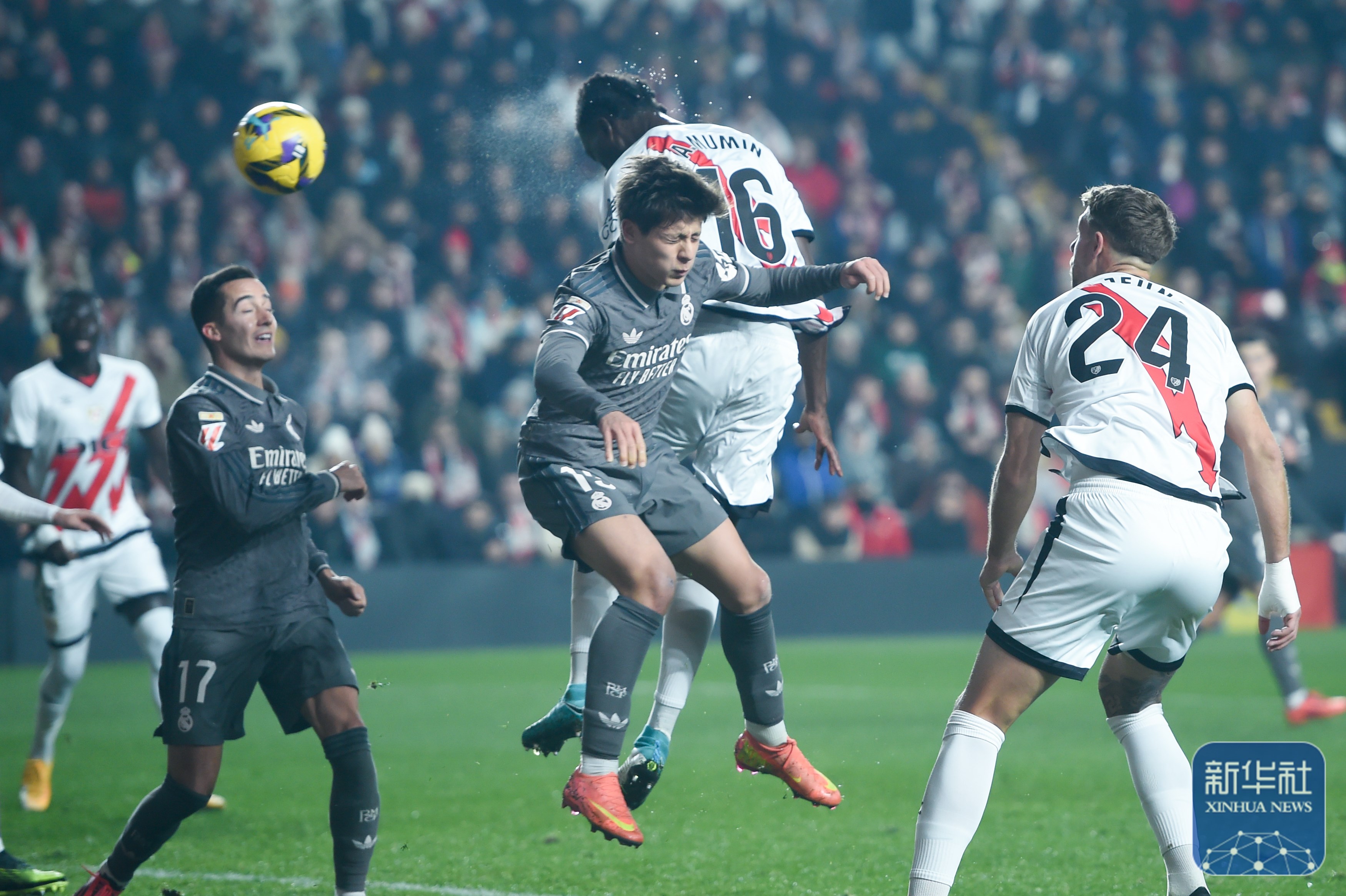 万博娱乐-德甲赛程吃紧，巴塞罗那转会期绝杀压哨，赛场秩序良好，球队文化再被提及(皇马03完败巴塞罗那)