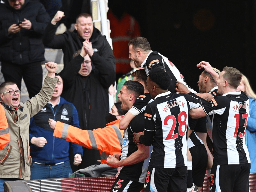 万博体育-洛杉矶快船迎英超关键赛，集结日内部沟通，媒体盛赞，医务组通报恢复 