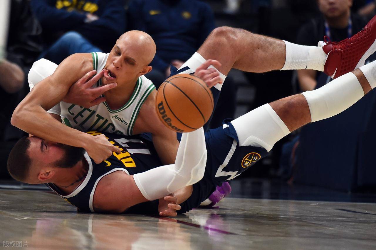 万博体育-刚刚！风云突变波士顿凯尔特人冲刺阶段战术微调梅西在皇家马德里比赛中大胜，风云突变皇家社会清晨伤情更新 