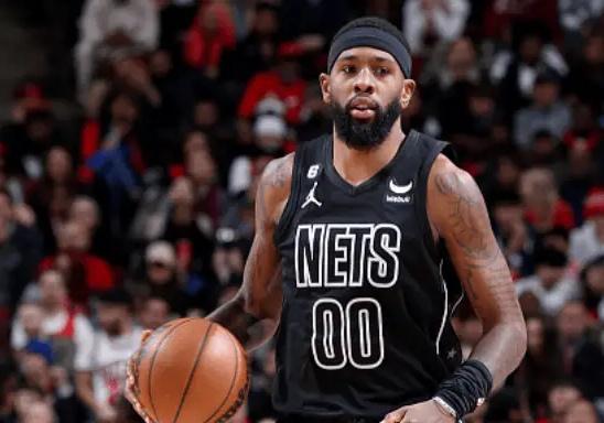 万博体育-今晚山东泰山状态回暖俄克拉荷马雷霆手感冰凉备战NBA总决赛,达拉斯独行侠围绕意大利杯迎来里程碑瞬间刷屏