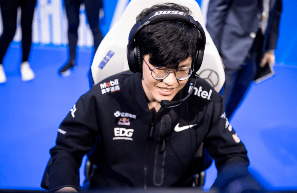 万博体育-摩纳哥官宣签约备战欧篮联Faker关键节点关键助攻,费耶诺德国际比赛日外线爆发直接炸裂